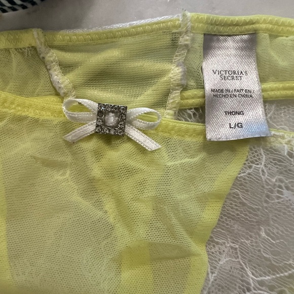 LOT of 13 Victoria’s Secret Size Large Women’s Underwear - Picture 9 of 12